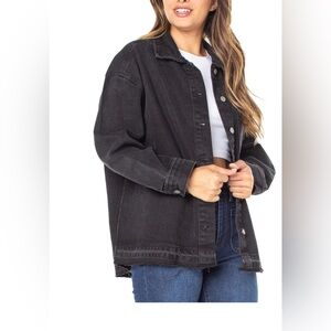 Nwt Celebrity Pink jean jacket black
Button up distressed oversized size large